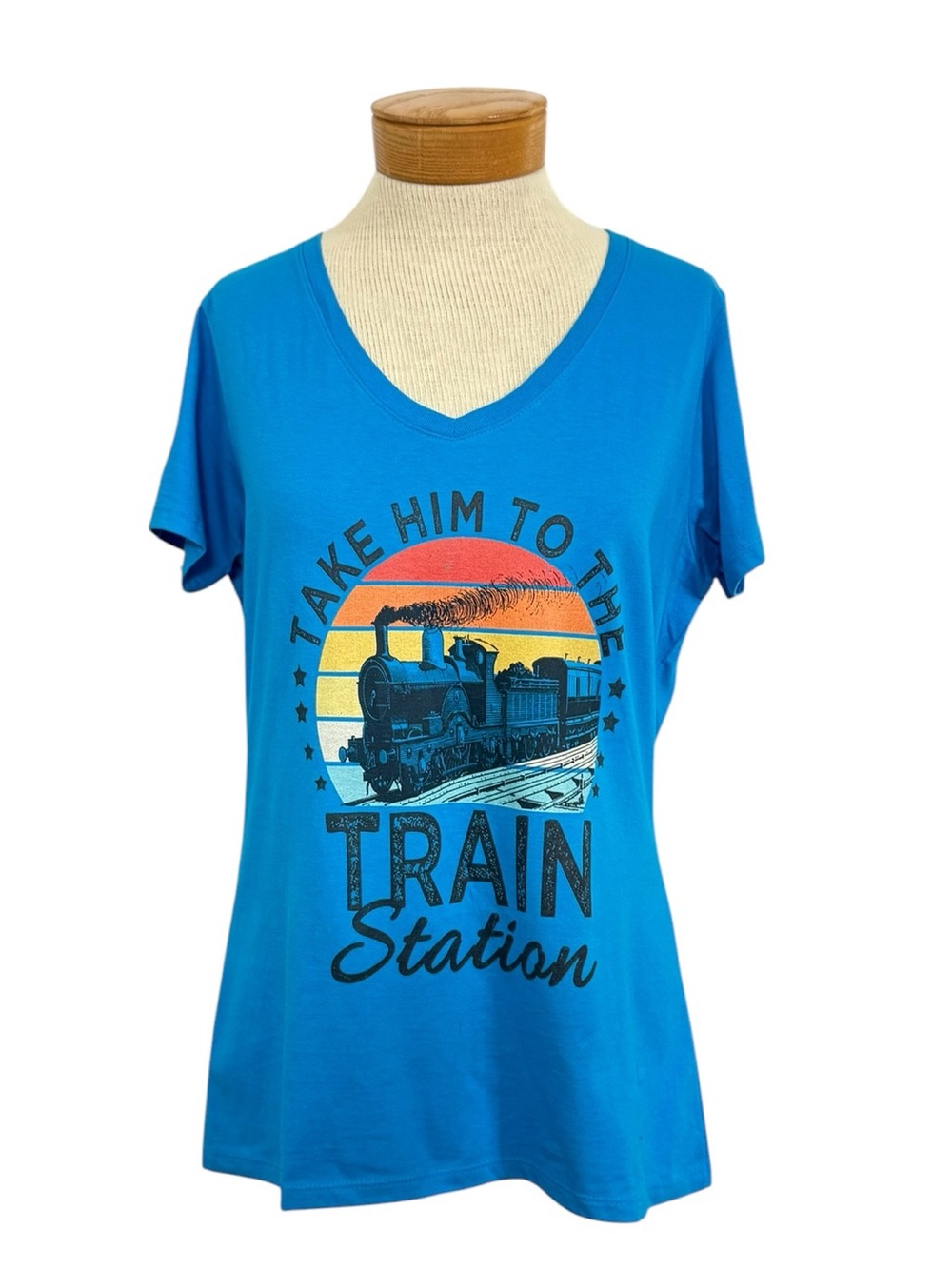 Retro Yellowstone Rip Wheeler Train Station Sapphire Blue Graphic V-Neck Tee M
